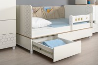 Эйп 11.40 Кровать + 13.14 Стеллаж, цвет белый/дуб белый, сп. м. 800х1600 мм., б/м, основание есть, макс. нагрузка 80 кг., рек. выс. матр. 120 мм.