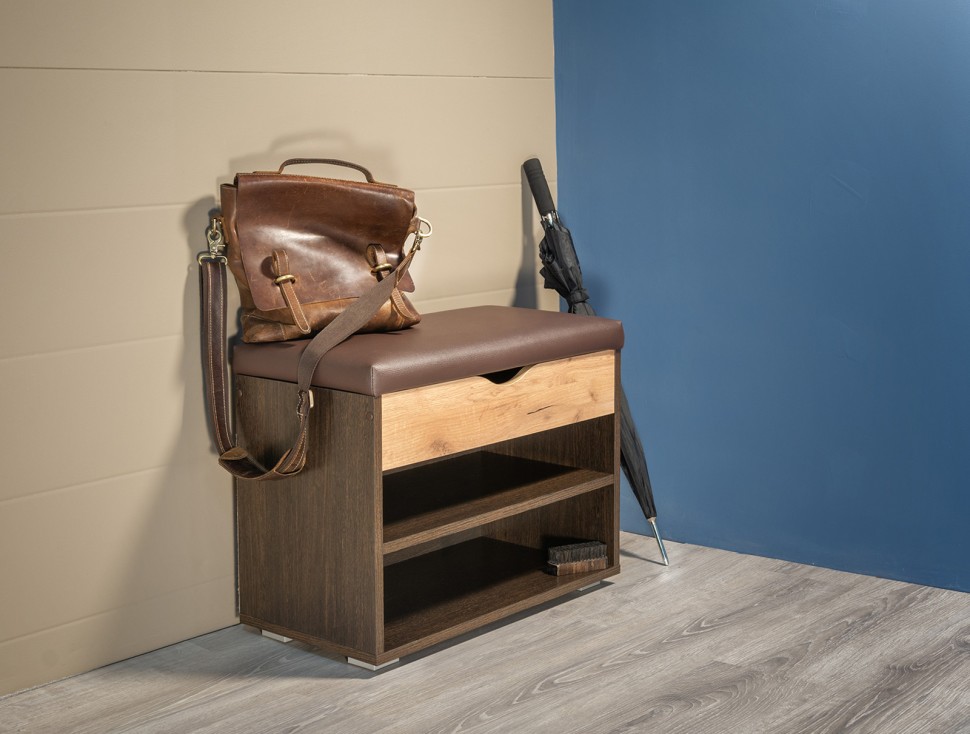 СНЯТО Лайт Тумба для обуви 08.57, цвет венге/дуб крафт золотой/тёмно-коричневая искусственная кожа, ШхГхВ 61,5х31,5х47 см.